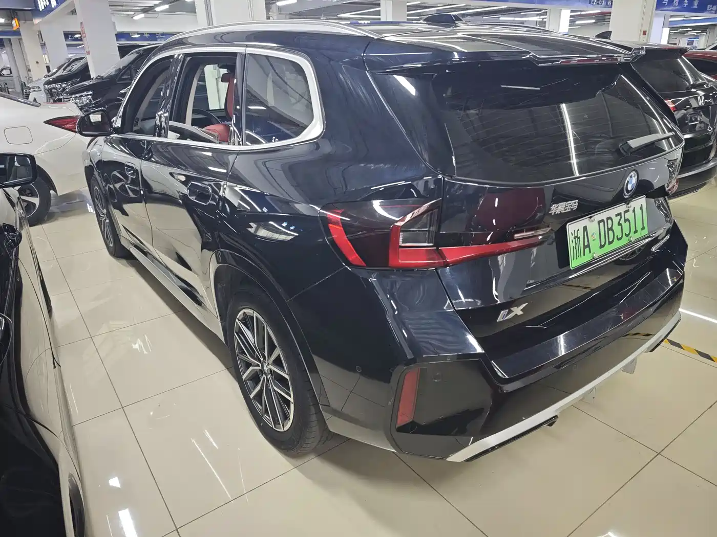 BMW iX1 2023 eDrive25L M Sport Package фото 13