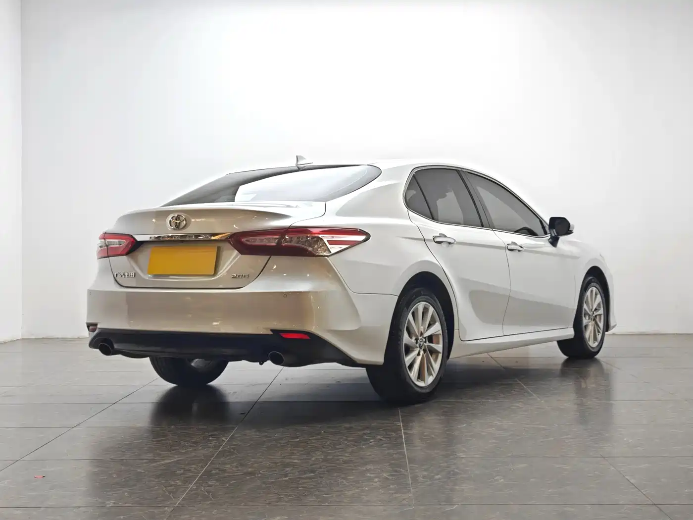 Toyota Camry 2021 2.0G Luxury Edition фото 3