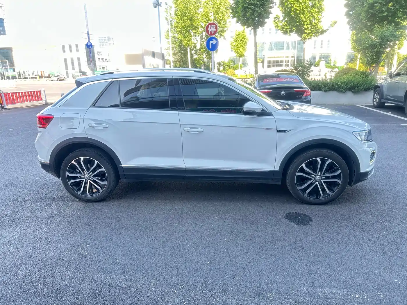 Volkswagen T-ROC 2020 280TSI DSG 2WD Luxury фото 4