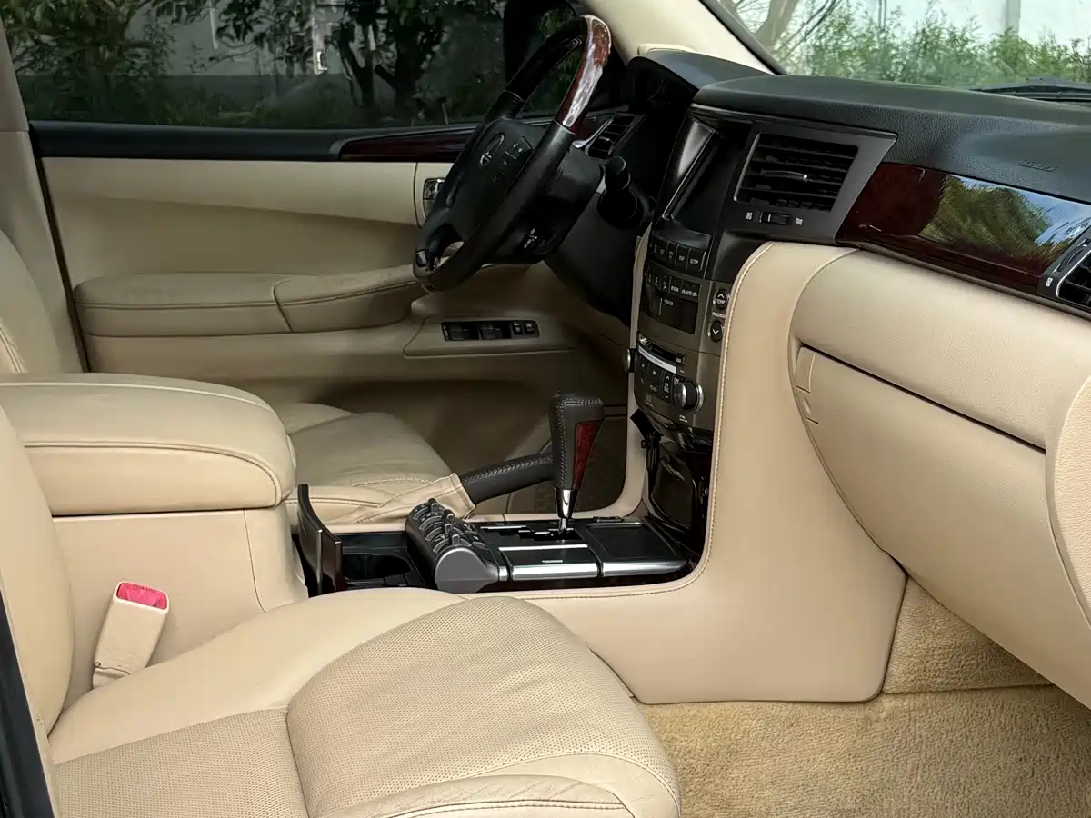 Lexus LX 2010 2009 570