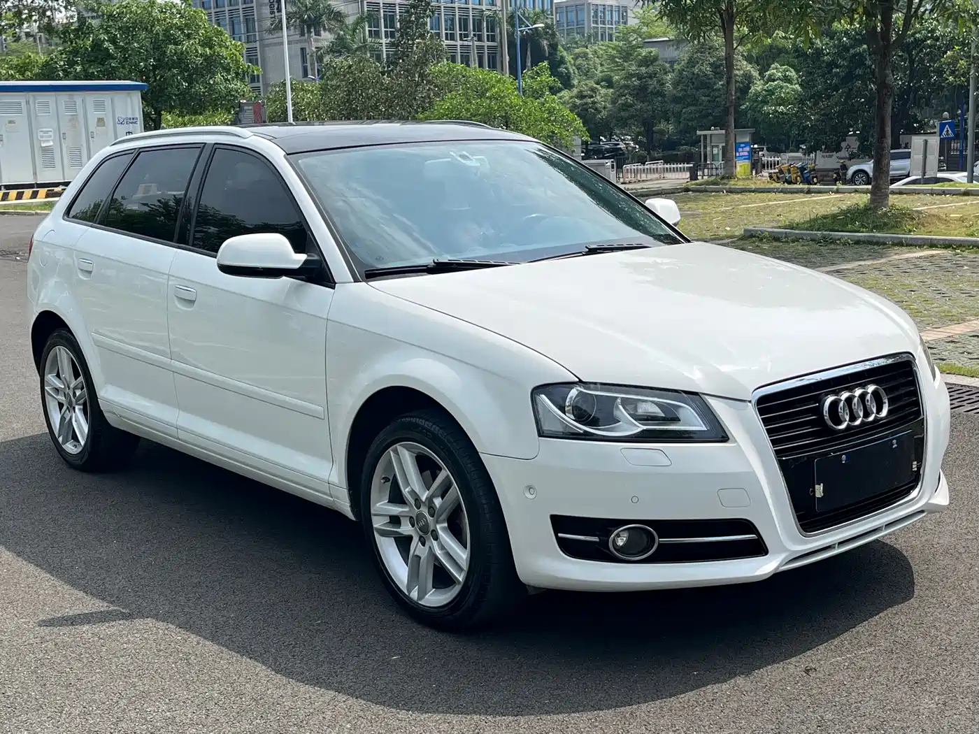 Audi A3 (Import) 2012 Sportback 1.8T Luxury фото 3