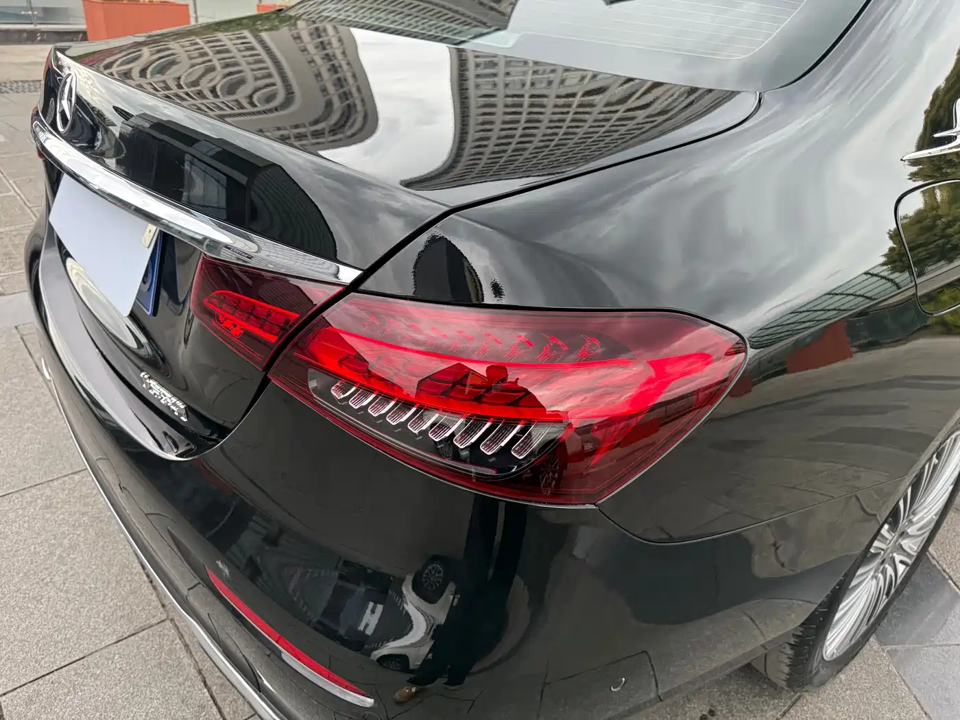 Mercedes-Benz E-Class 2023 E 300 L Fashion фото 38