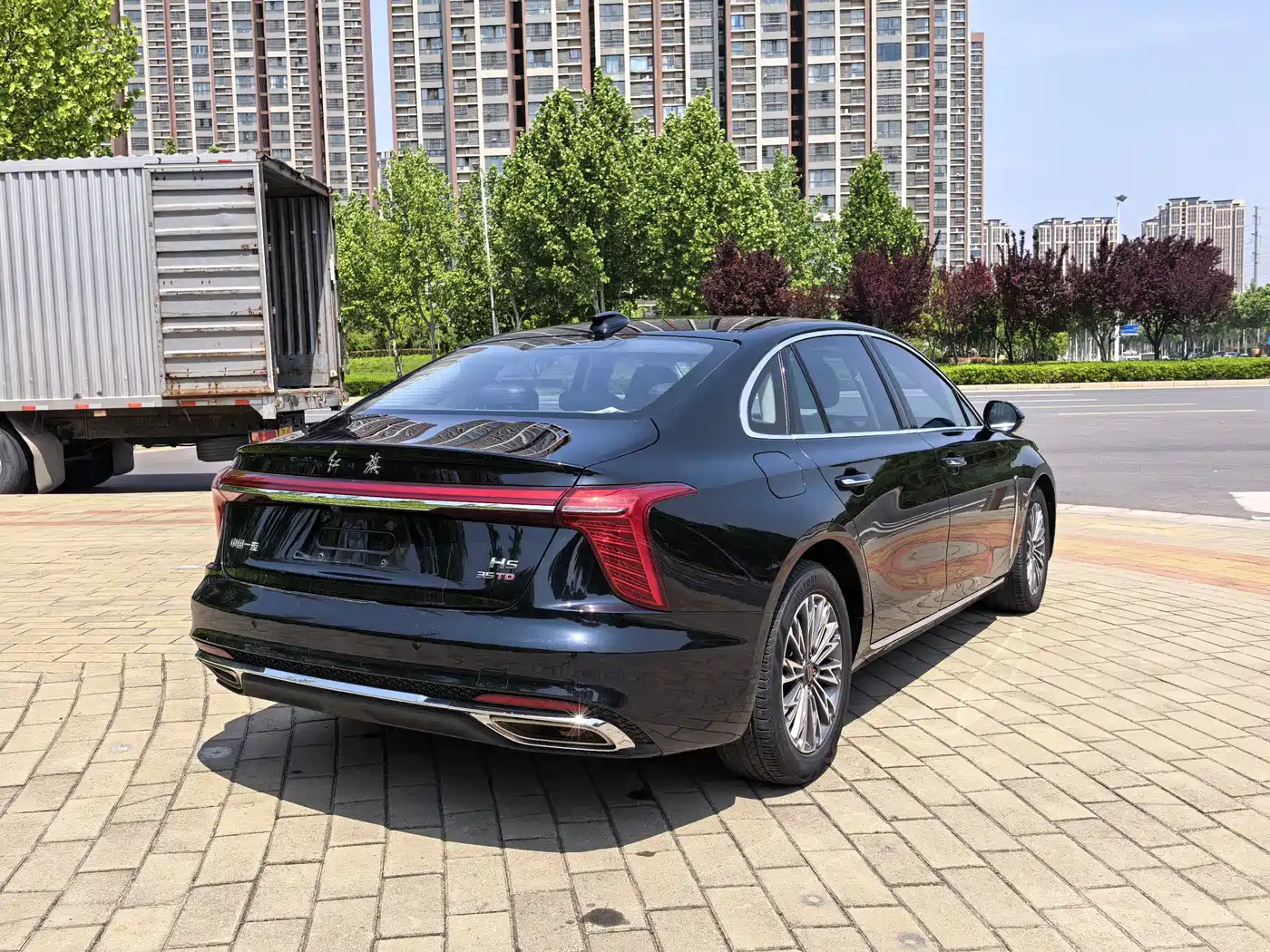 Hongqi H5 2024 1.5T DCT Smart Connect Flag Rhythm Edition фото 18