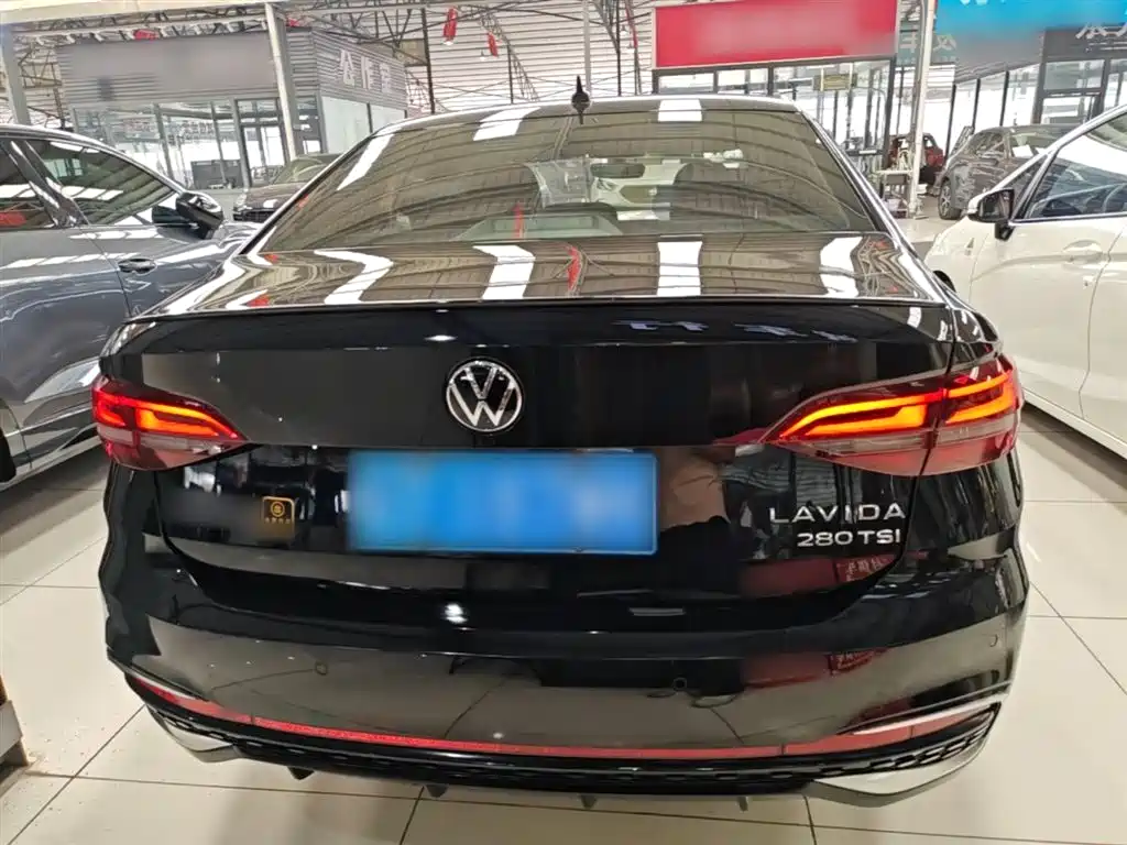 Volkswagen Lavida 2023 280TSI DSG Starlight Comfort Edition фото 6