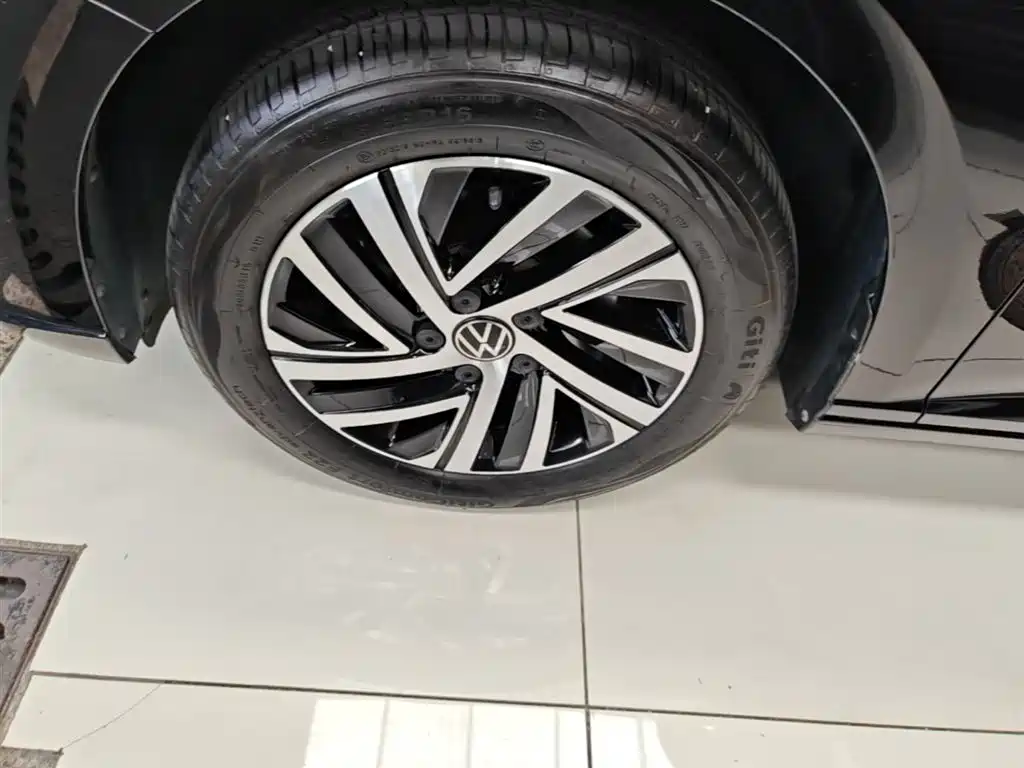 Volkswagen Lavida 2023 280TSI DSG Starlight Comfort Edition фото 23