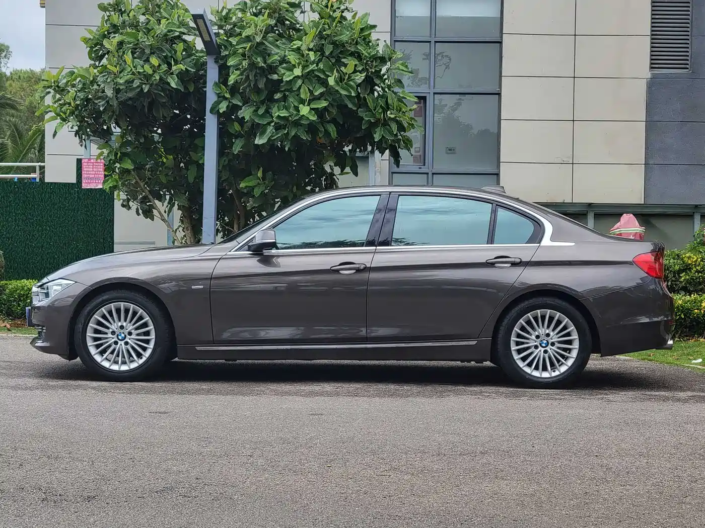 BMW 3 Series 2013 Facelift 320Li Luxury Design Package фото 10