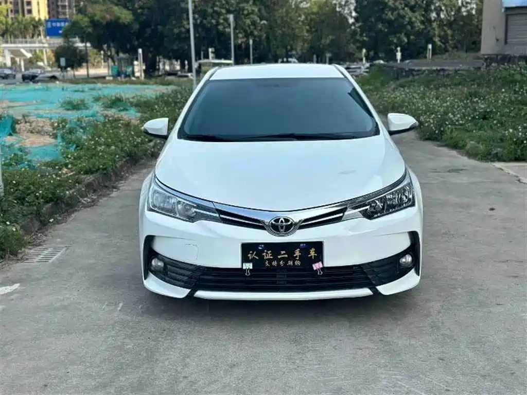 Toyota Corolla 2017 Facelift 1.2T S-CVT GL фото 2