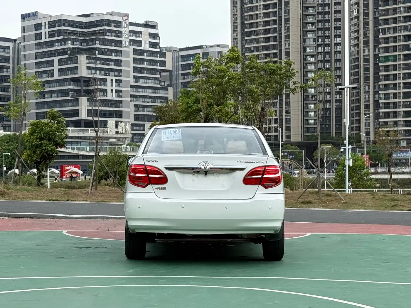 Toyota Corolla 2013 1.6L Automatic Luxury фото 5