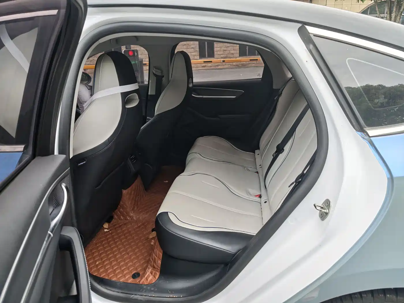BYD Destroyer 05 2023 Champion Edition DM-i 55KM Luxury фото 5
