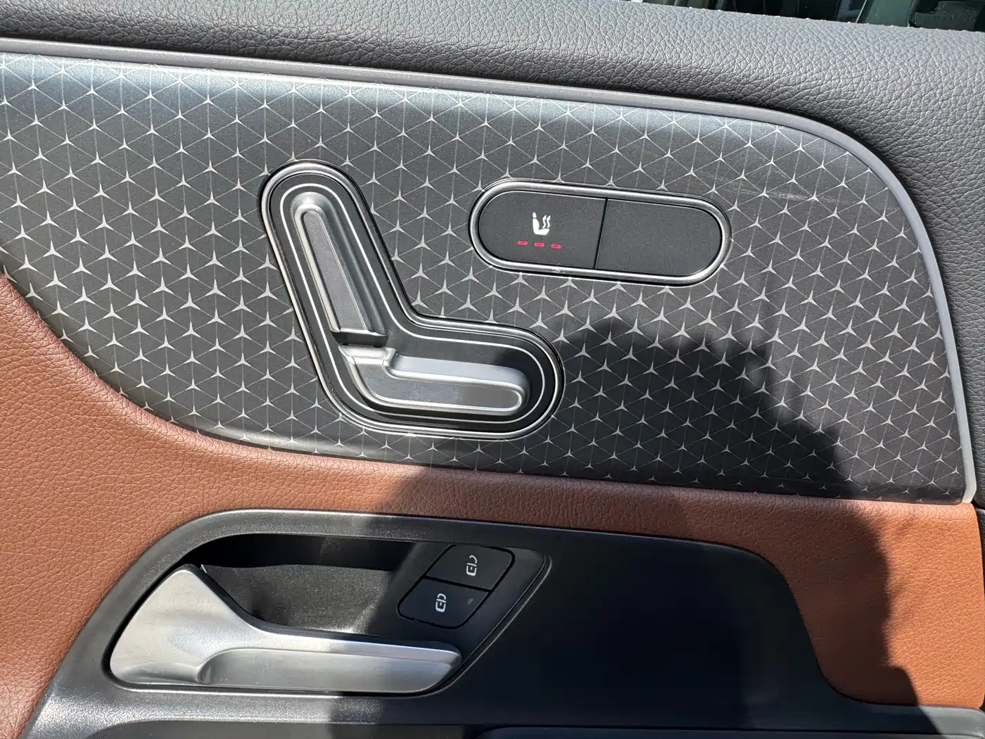 Mercedes-Benz GLB 2024 Facelift GLB 220 Style фото 12