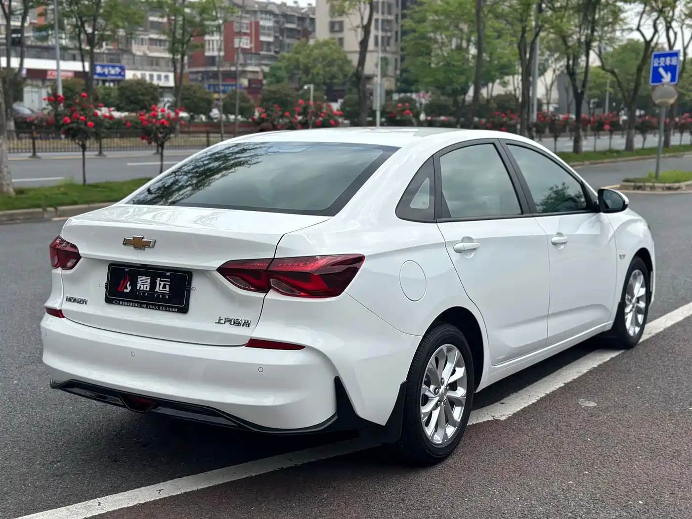 CHEVROLET CRUZE