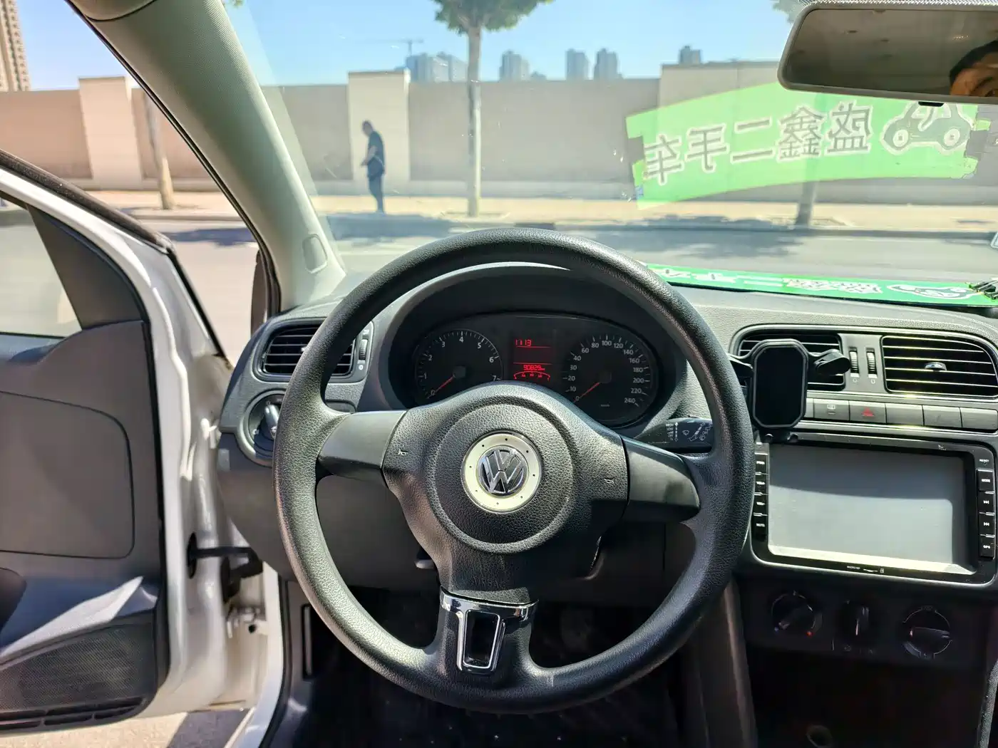 Volkswagen Polo 2013 1.4L Manual Comfort Edition фото 11