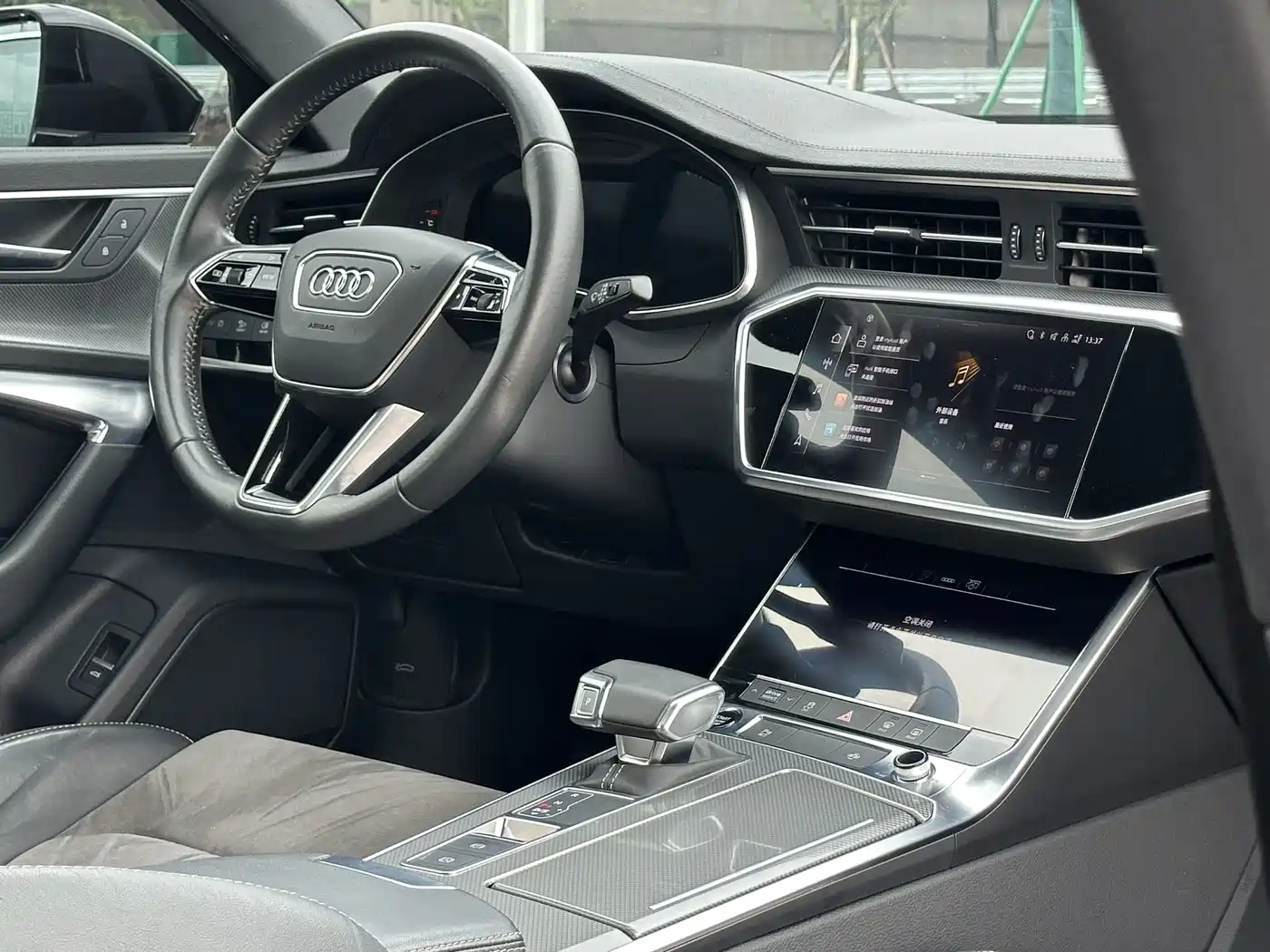 Audi A6L 2021 40 TFSI Luxury Sport фото 6