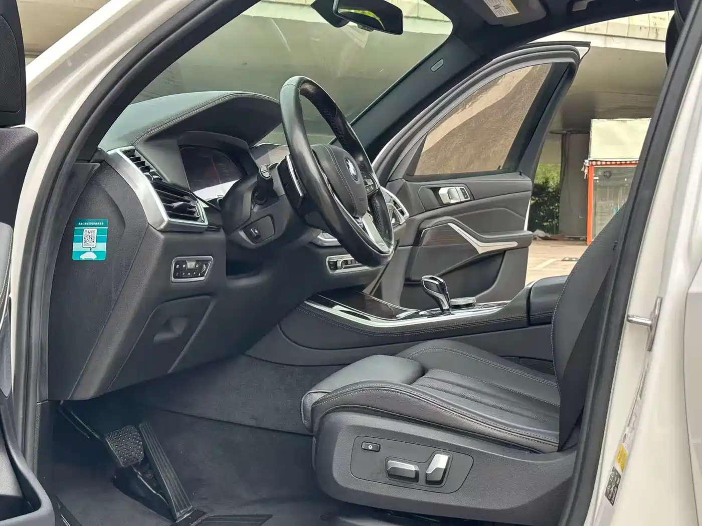 BMW X5 (Import) 2020 xDrive40i M Sport Package фото 5