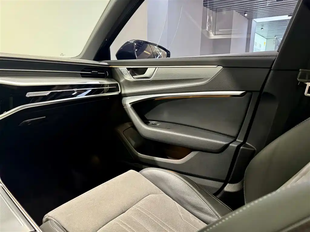 Audi A6L 2024 40 TFSI Luxury Dynamic фото 26