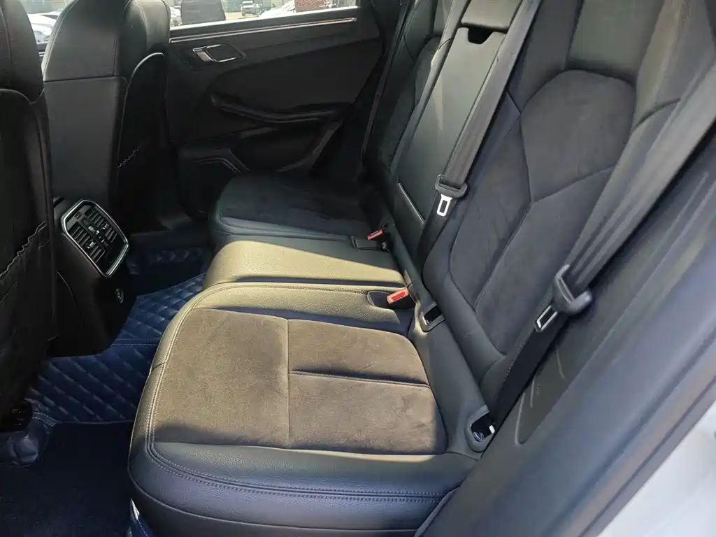 Porsche Macan 2017 Macan 2.0T фото 17