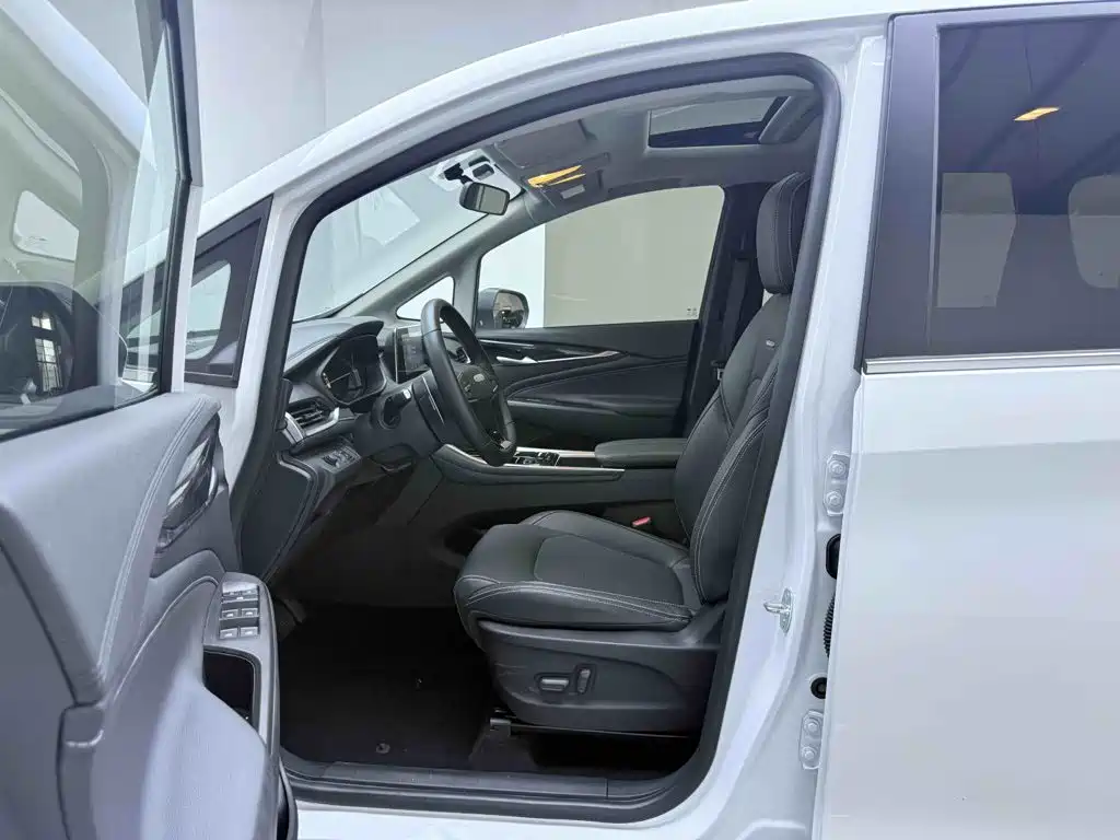 SAIC Maxus Maxus G50 2024 2023 Model PLUS 1.5T Happiness Recommended Auto Launch Edition