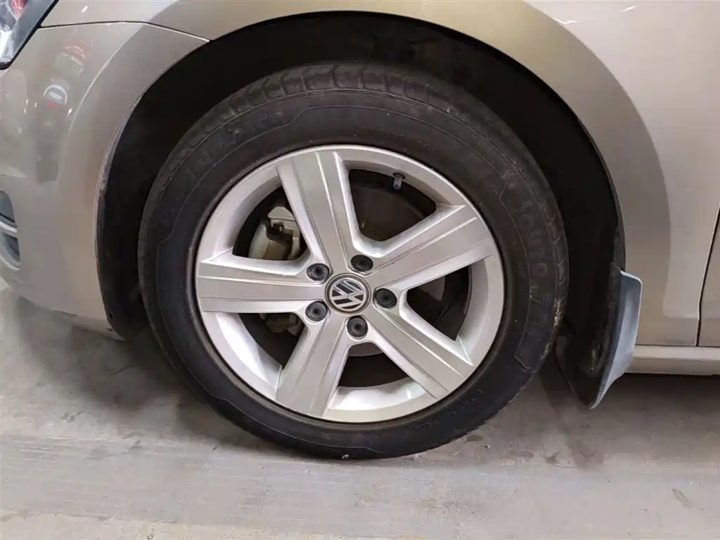 Volkswagen Golf 2016 230TSI Automatic Comfort фото 23