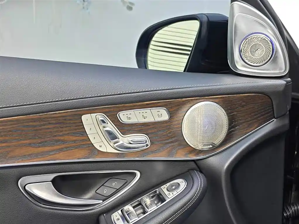 Mercedes-Benz GLC 2021 GLC 260 L 4MATIC Luxury фото 7