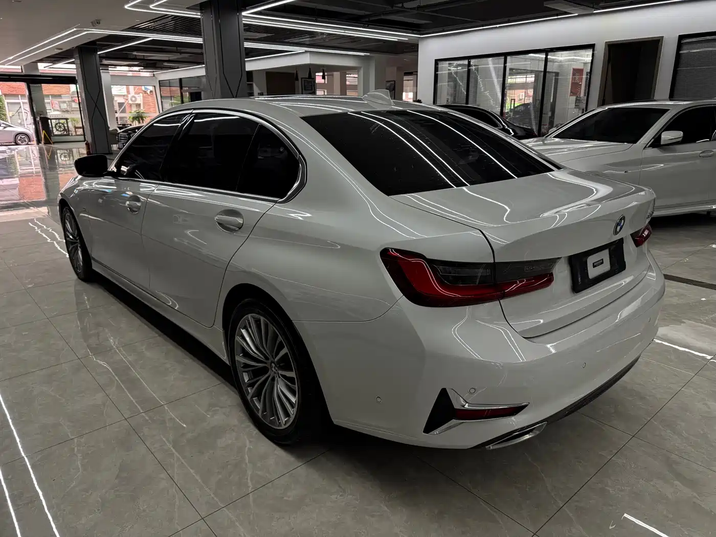 BMW 3 Series 2020 325Li Launch Edition фото 6