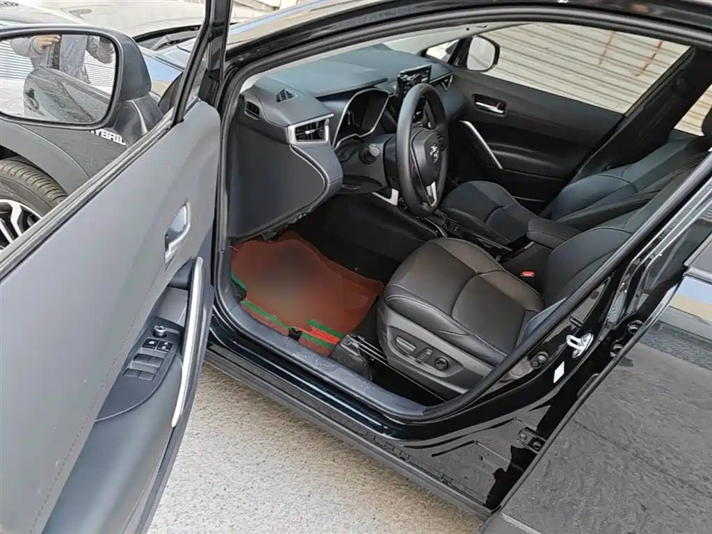 Toyota Frontlander 2023 2.0L Smart Hybrid Dual Engine Luxury Edition фото 16