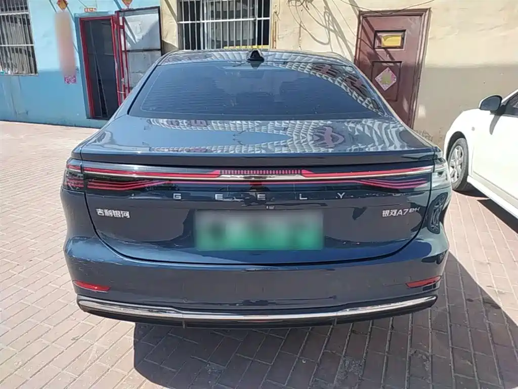 Geely Galaxy Galaxy A7 2025 EM-i фото 6