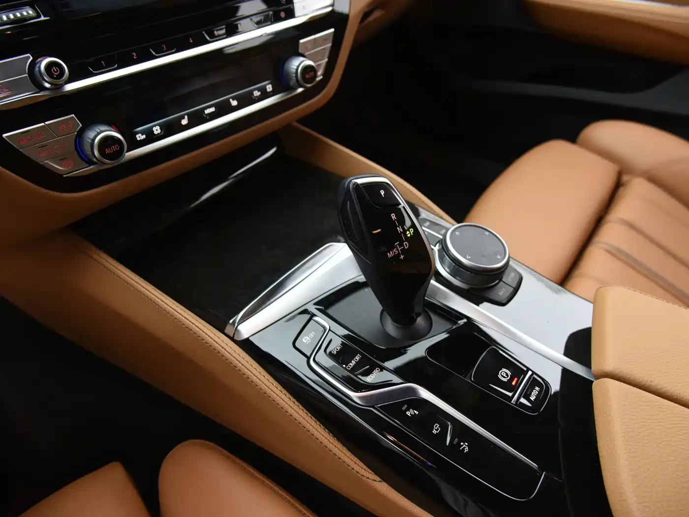 BMW 6 Series GT 2021 630i M Sport Package фото 7
