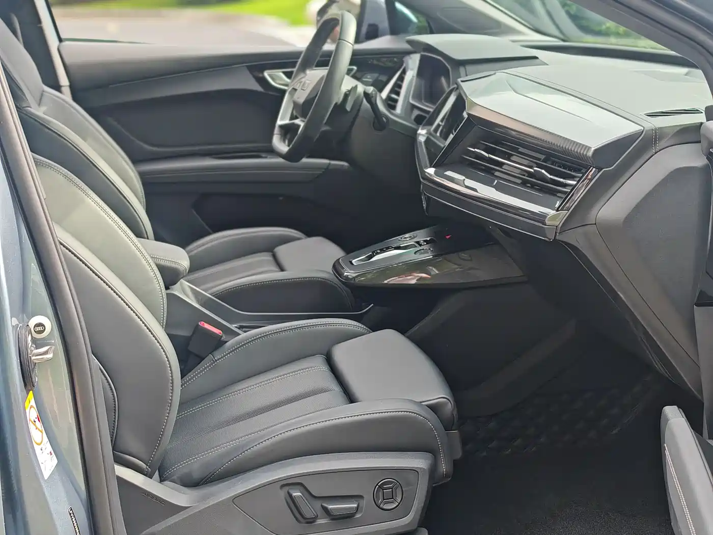Audi Q4 e-tron 2024 40 e-tron Creation Edition фото 18