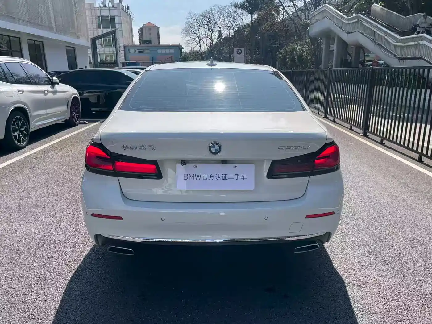 BMW 5 Series 2023 530Li Leading Luxury Package фото 11