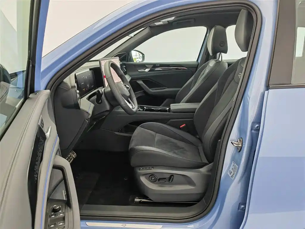 Volkswagen Tiguan L 2026 PRO 380TSI 4WD R-Line Smart Premium Edition фото 10