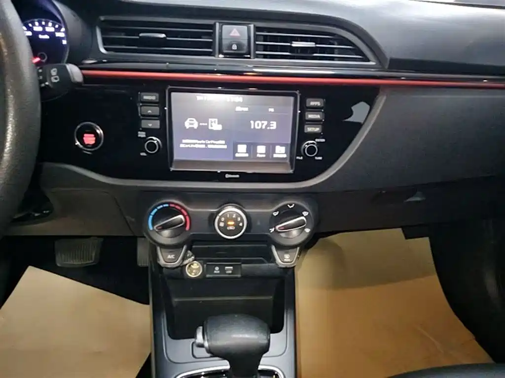 Kia KX CROSS 2017 1.4L AT GLS фото 13