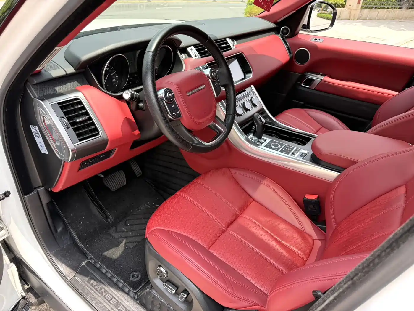 Land Rover Range Rover Sport 2017 3.0 SC V6 SE фото 4