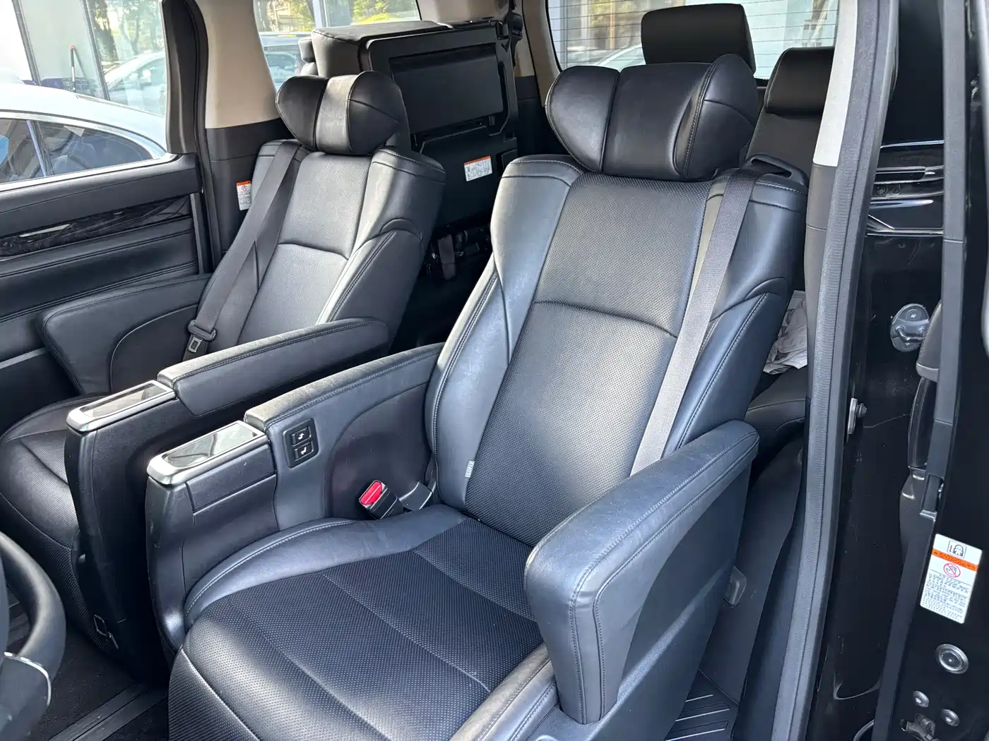 Toyota Alphard 2018 Facelift 3.5L Luxury Edition фото 13