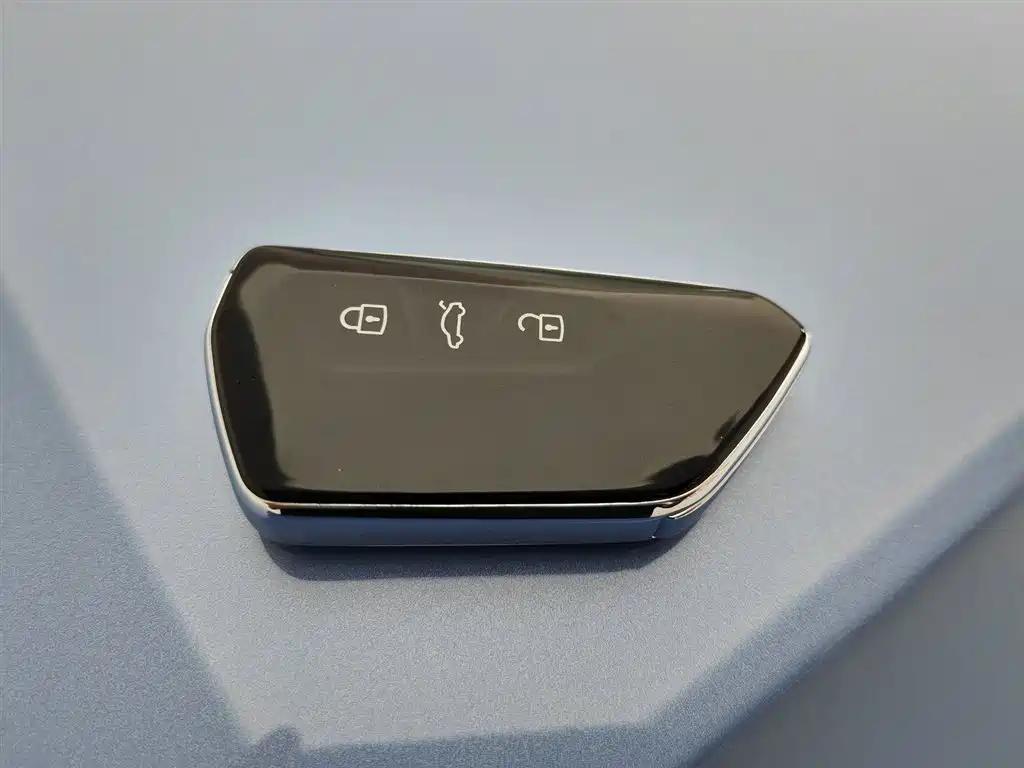 Volkswagen Tiguan L 2026 PRO 380TSI 4WD R-Line Smart Premium Edition фото 19