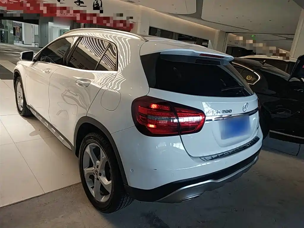 Mercedes-Benz GLA 2017 GLA 200 Dynamic фото 5