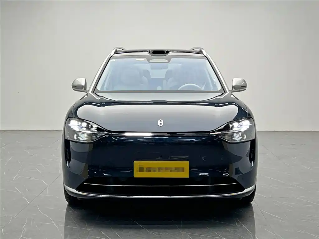 AITO Wenjie AITO M9 2025 Extended Range Ultra 52kWh 6-Seater фото 2