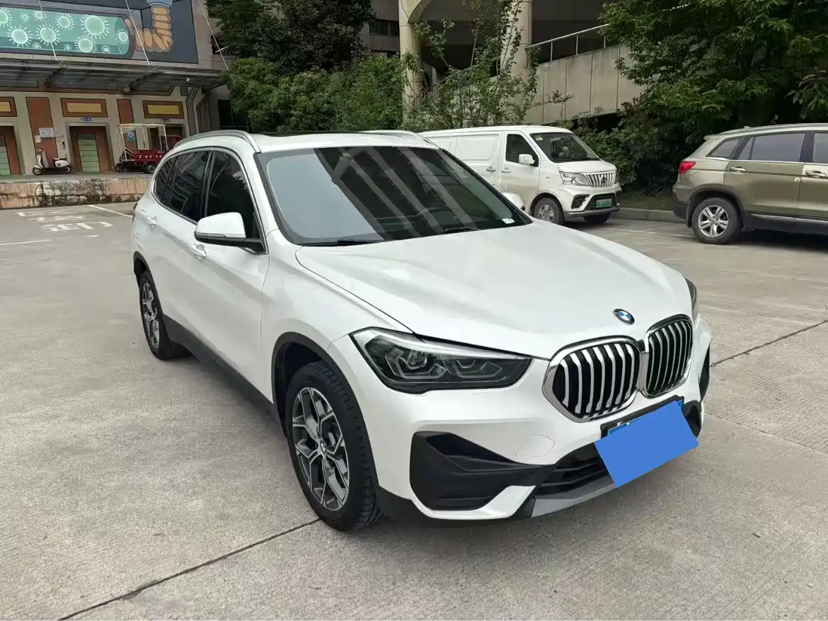 BMW X1 2022 xDrive25Li Premium фото 3