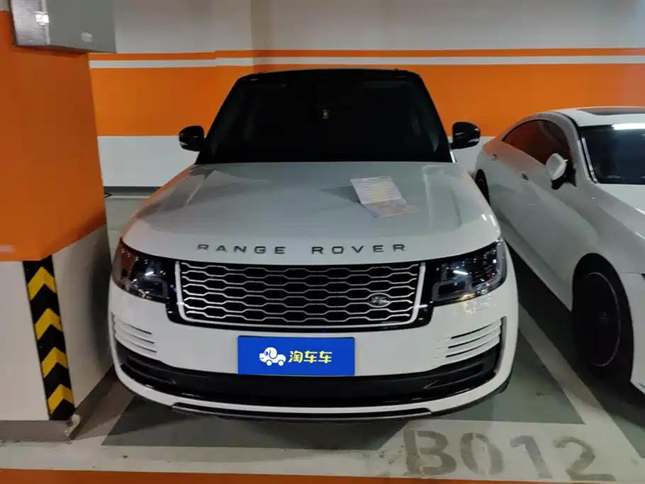 Land Rover Range Rover 2021 3.0 L6 Heritage Extended Classic Edition фото 2