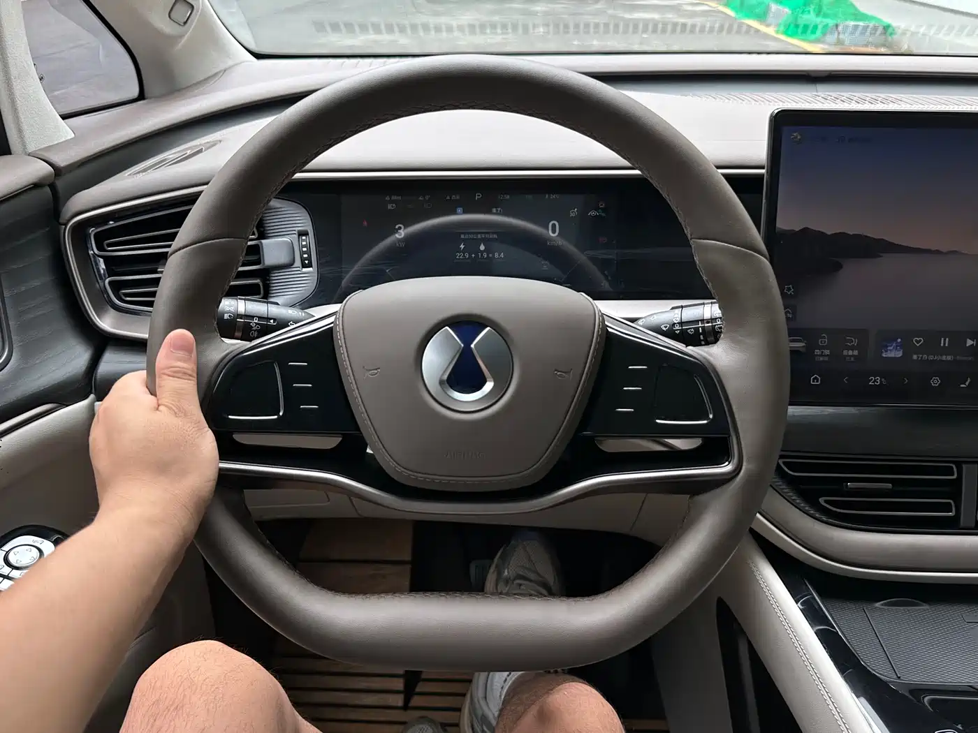 Denza D9 2022 DM-i 970 AWD Flagship фото 25
