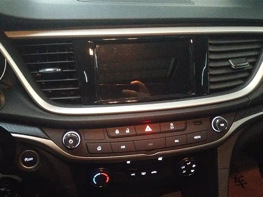 Buick Excelle 2021 Exemplar 1.5L Auto Elite фото 13