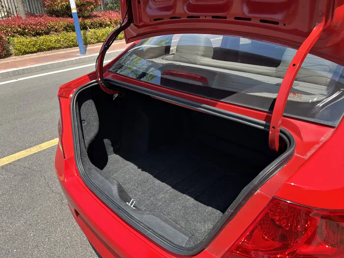 Chevrolet Sail 2013 Sedan 1.2L Manual Fashion Happiness Edition фото 30