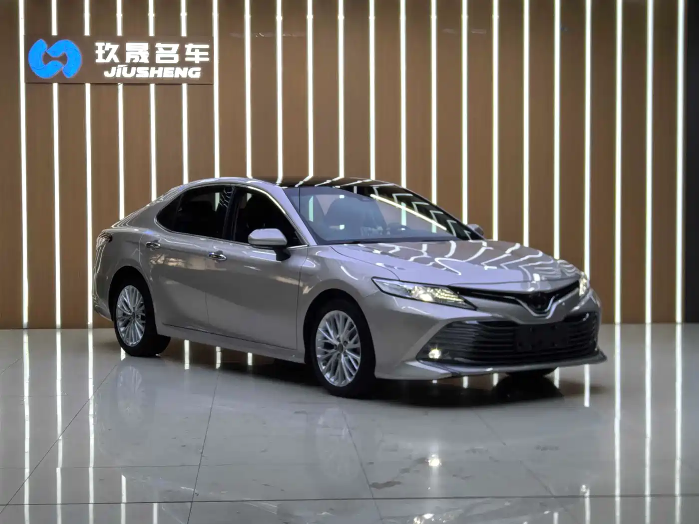 Toyota Camry 2019 2.5G Luxury (China V) фото 3
