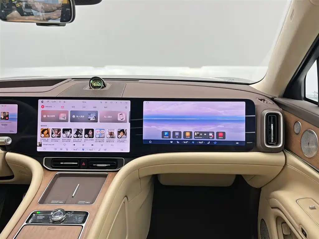 AITO Wenjie AITO M9 2025 Extended Range Ultra 52kWh 6-Seater фото 29