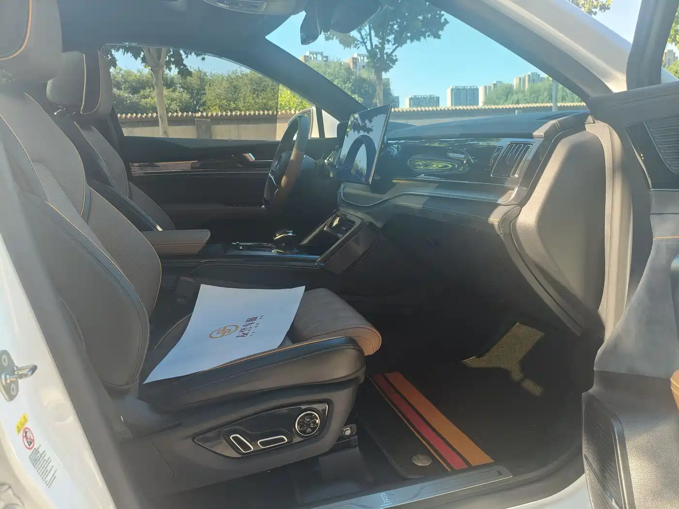 BYD Tang New Energy 2023 Model DM-i Champion Edition 112KM Honor фото 4