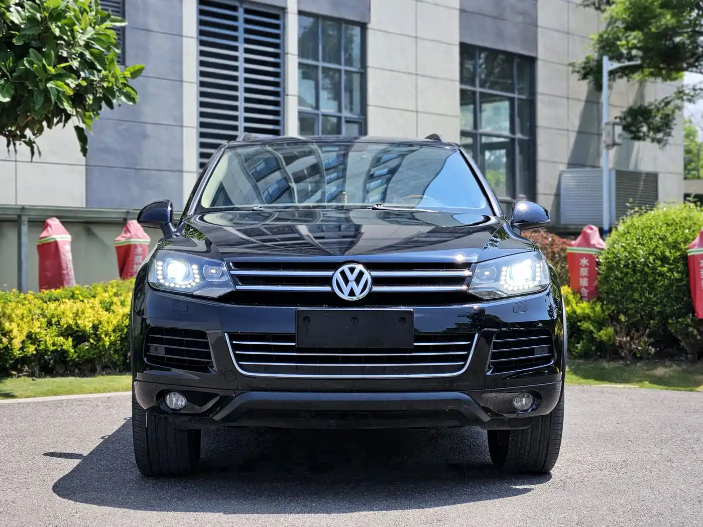 Volkswagen Touareg 2011 3.0TSI Comfort фото 2