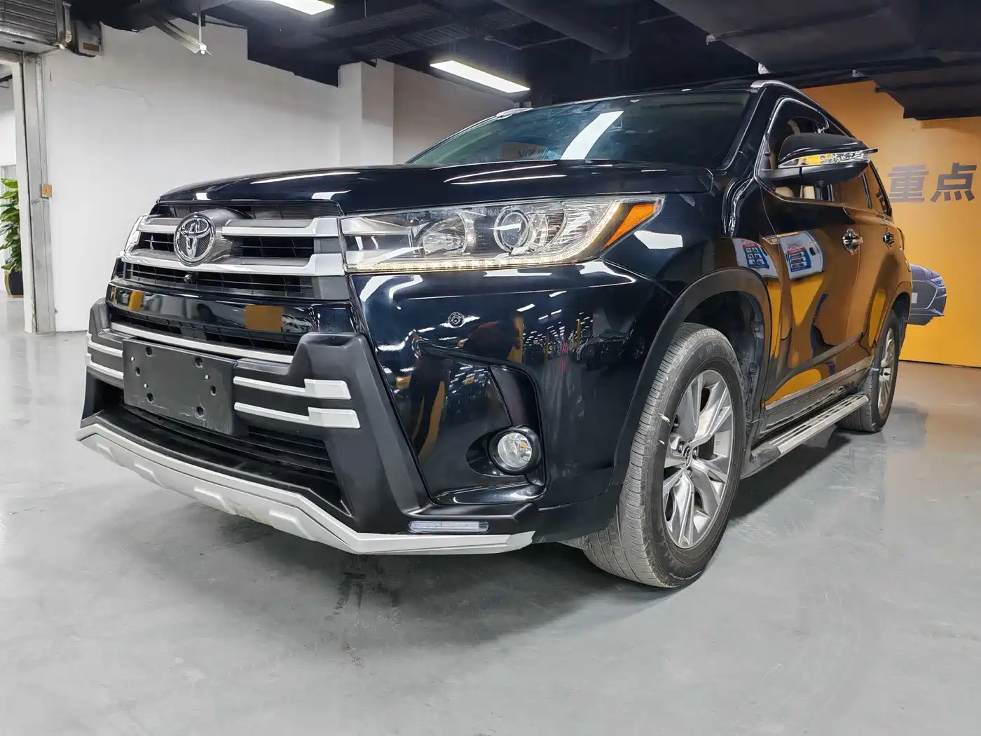 Toyota Highlander 2018 2.0T 2WD Elite 7-seater (China V)