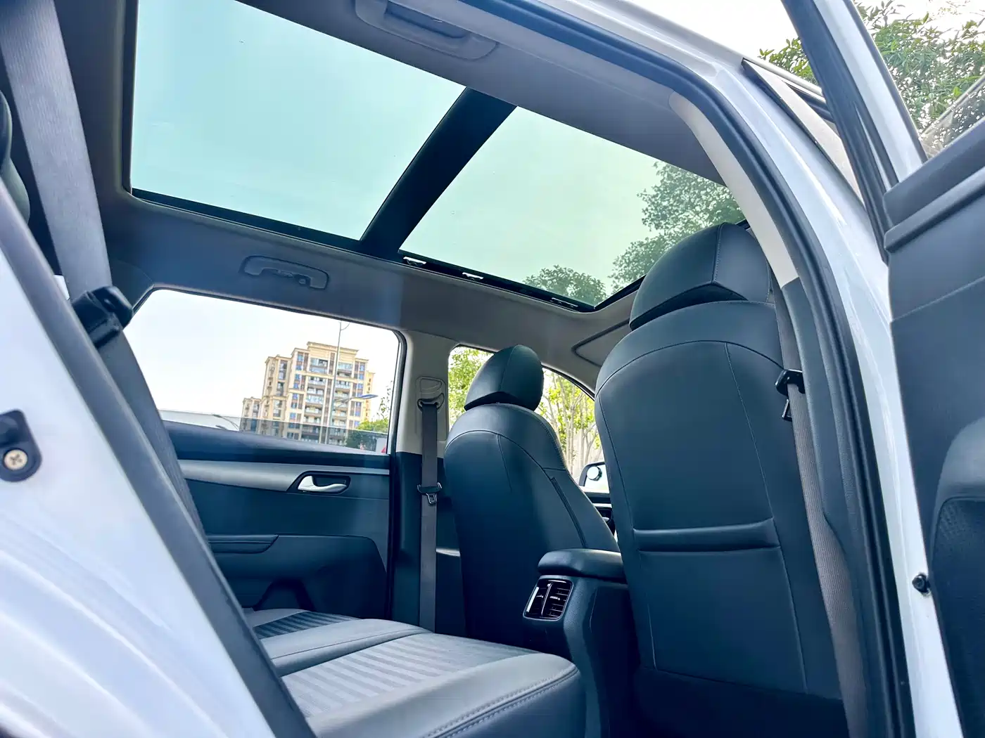 Kia Sportage 2019 2.0L Automatic Smart Luxury Edition фото 28