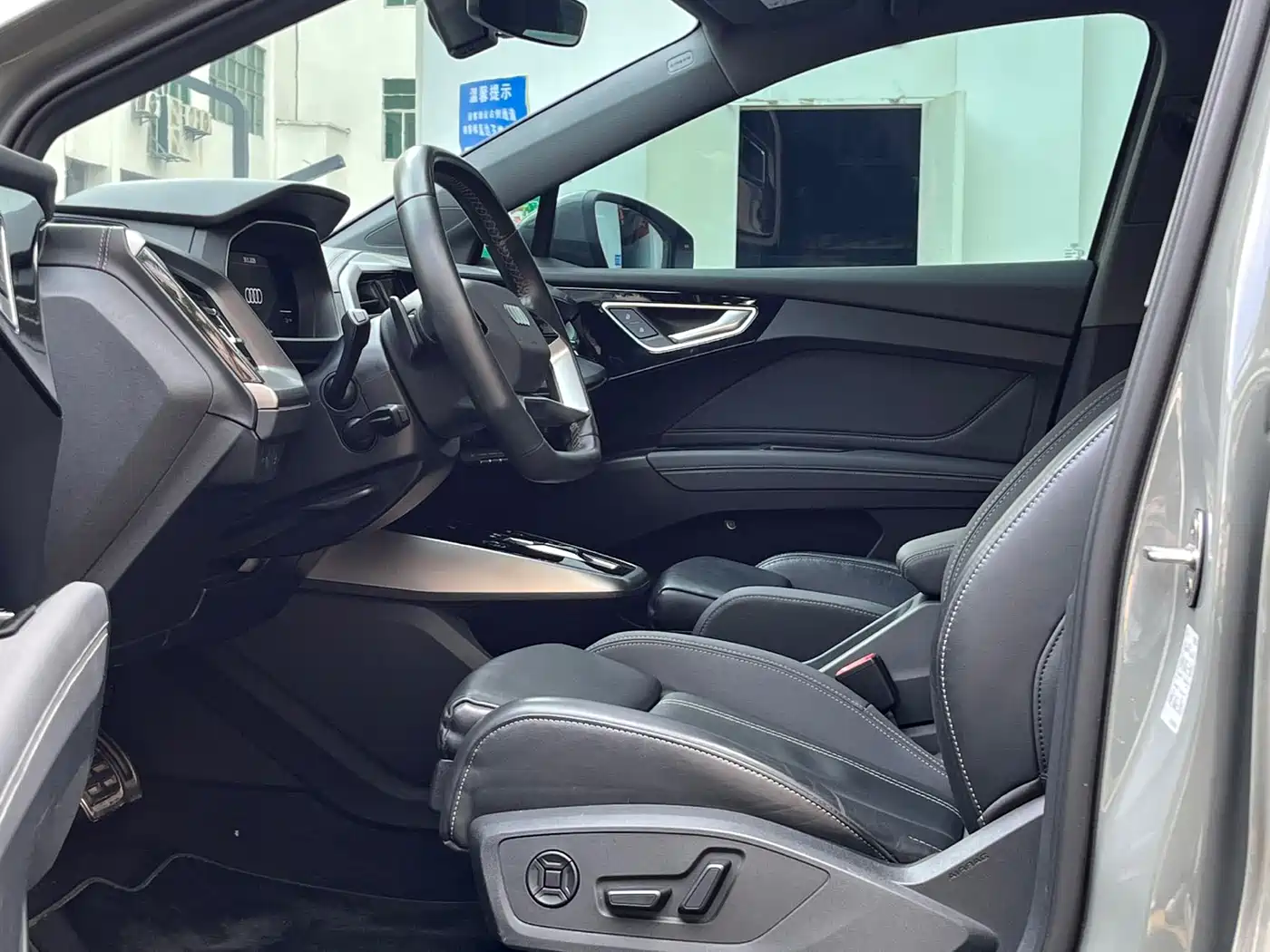 Audi Q4 e-tron 2023 40 e-tron Pioneer Edition фото 4