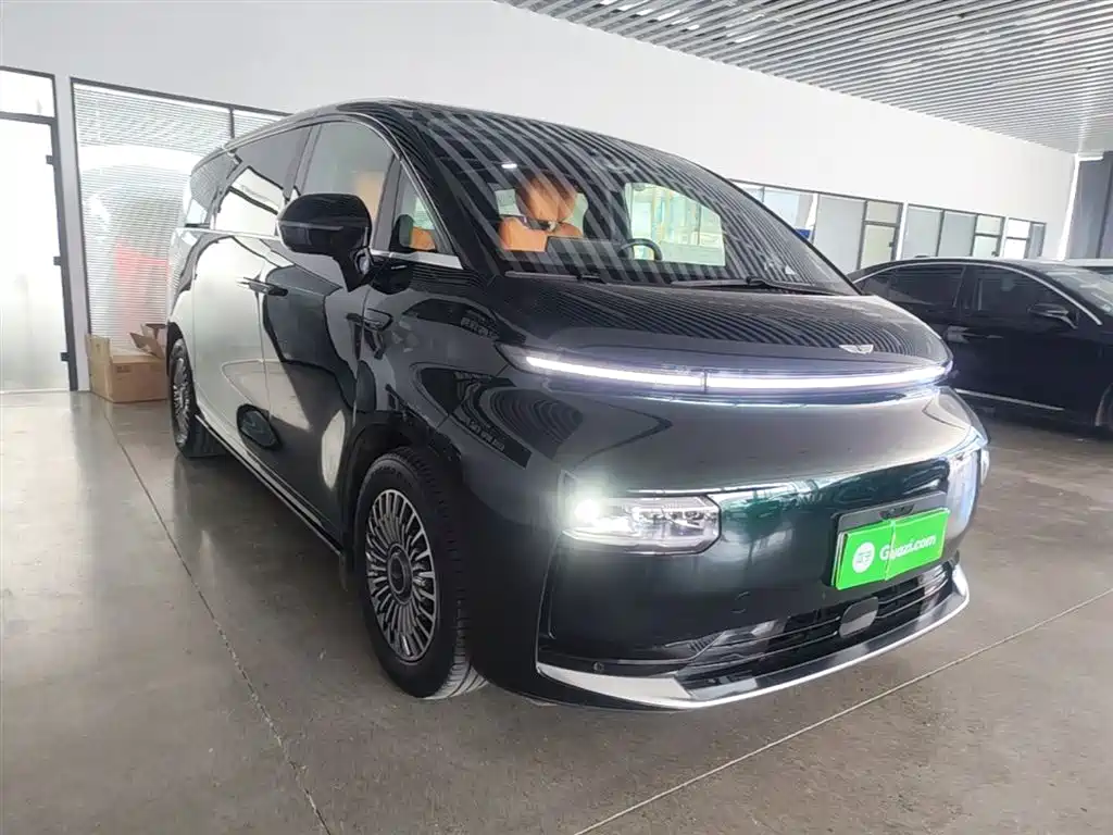 Geely Galaxy Yizhen L380 2025 Model 805km Flagship Edition AWD фото 4