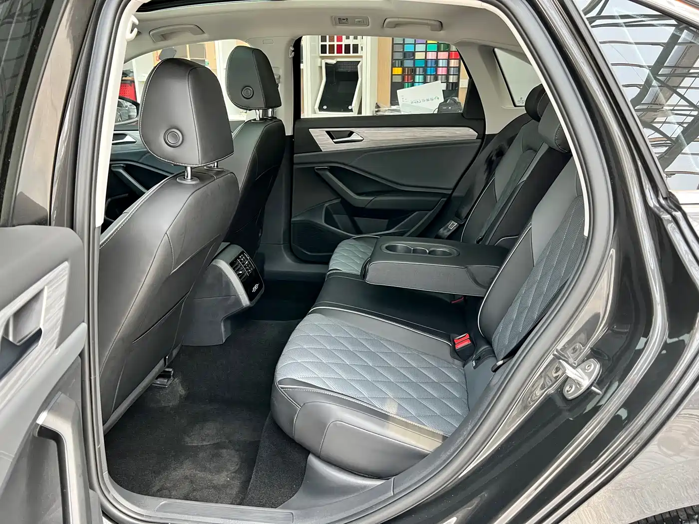 Volkswagen Sagitar 2025 300TSI DSG Surpass Edition фото 25